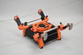 イクシスの点検ロボット　< Rope Stroller >