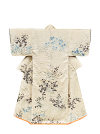 重要文化財 小袖 白綾地秋草模様 (通称「冬木小袖」) 尾形光琳筆 江戸時代・18世紀 東京国立博物館蔵