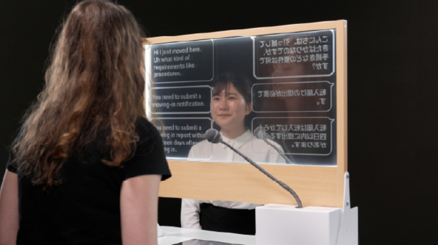 受付窓口向け自動通訳ディスプレイ「UCDisplay®」シリーズ