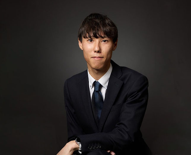 インタビューに応じた男性社員