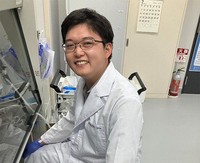 インタビューに応じた男性社員