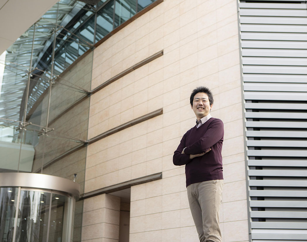 インタビューに応じた男性社員