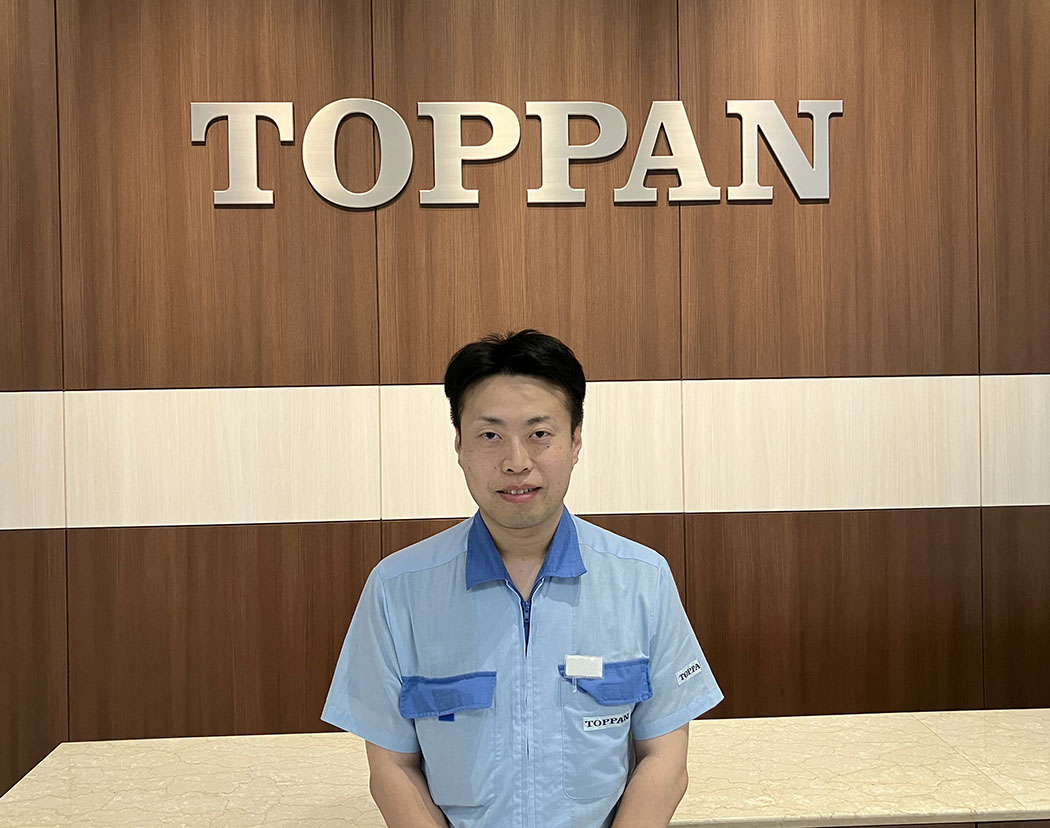 インタビューに応じた男性社員