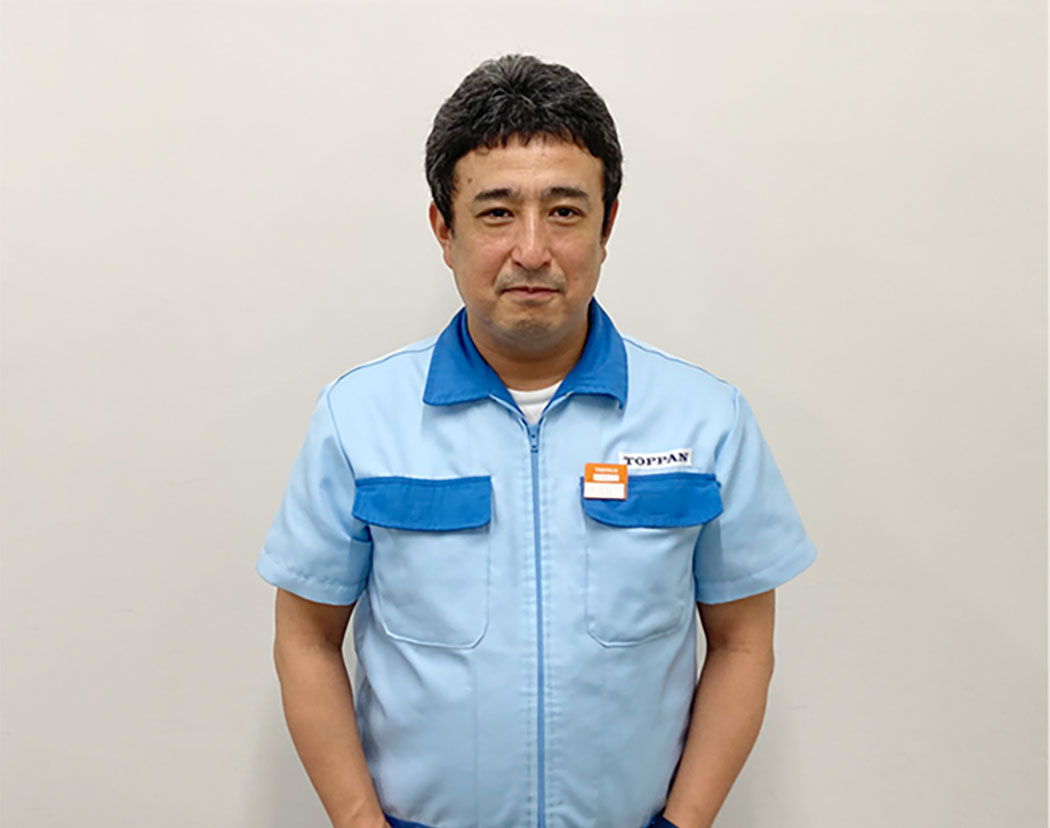 インタビューに応じた男性社員